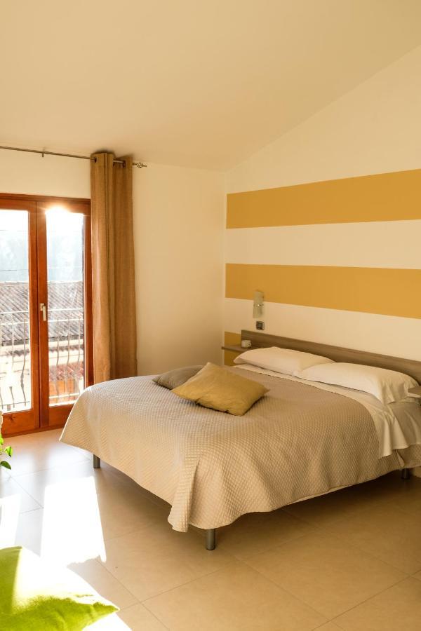 L&B Bed And Breakfast Теранова ди Полино Екстериор снимка