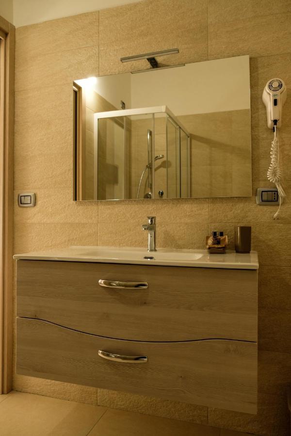 L&B Bed And Breakfast Теранова ди Полино Екстериор снимка