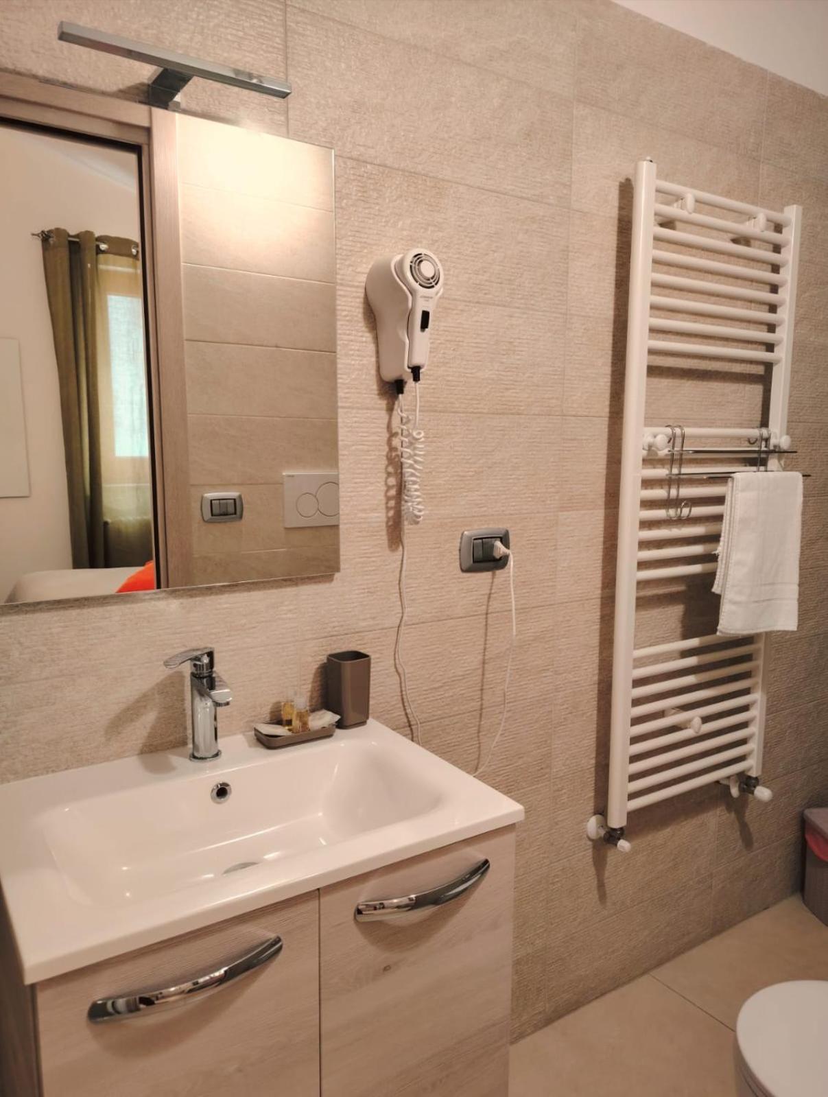 L&B Bed And Breakfast Теранова ди Полино Екстериор снимка